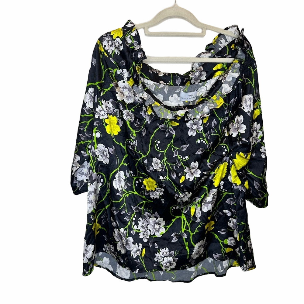 Never A Wallflower High Neck Floral Black & Yellow Blouse Size Small